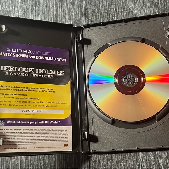 Sherlock Holmes DVD ~(=^‥^)ﾉ● - Picture 3 of 4